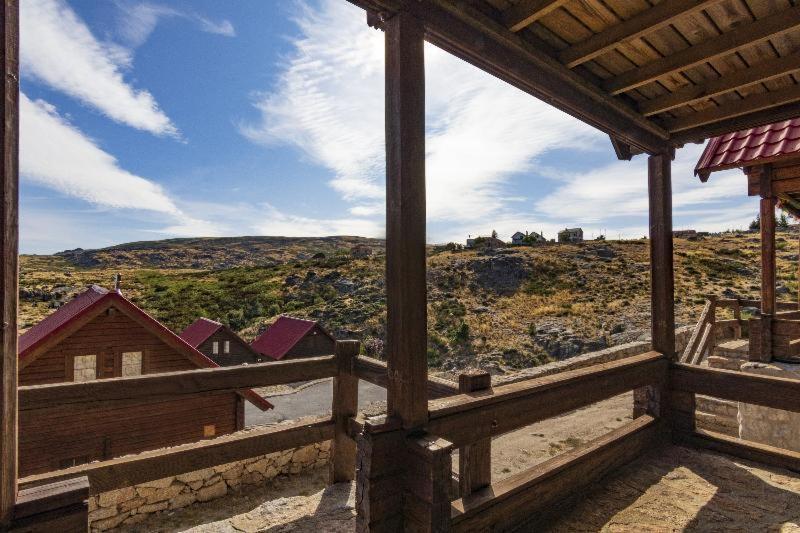 Luna Chalets Da Montanha - Serra Da Estrela Covilha Ruang foto