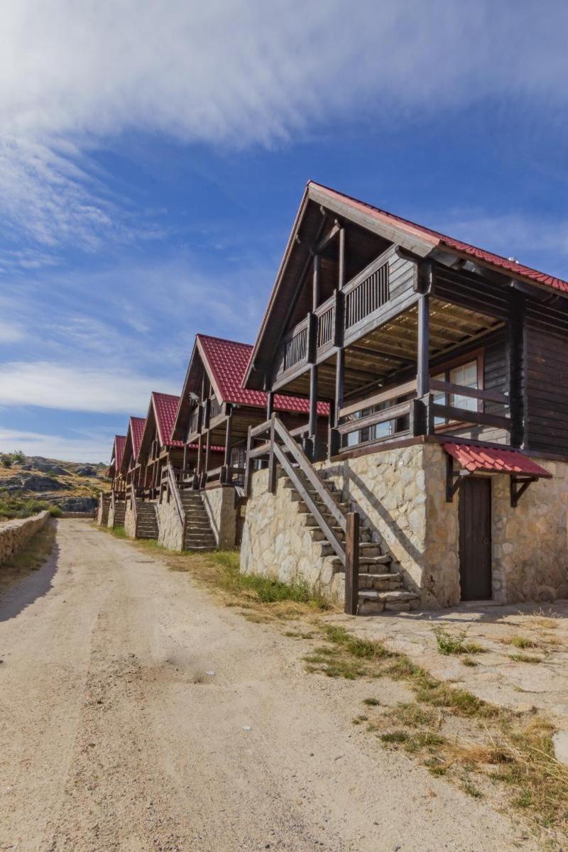 Luna Chalets Da Montanha - Serra Da Estrela Covilha Ruang foto
